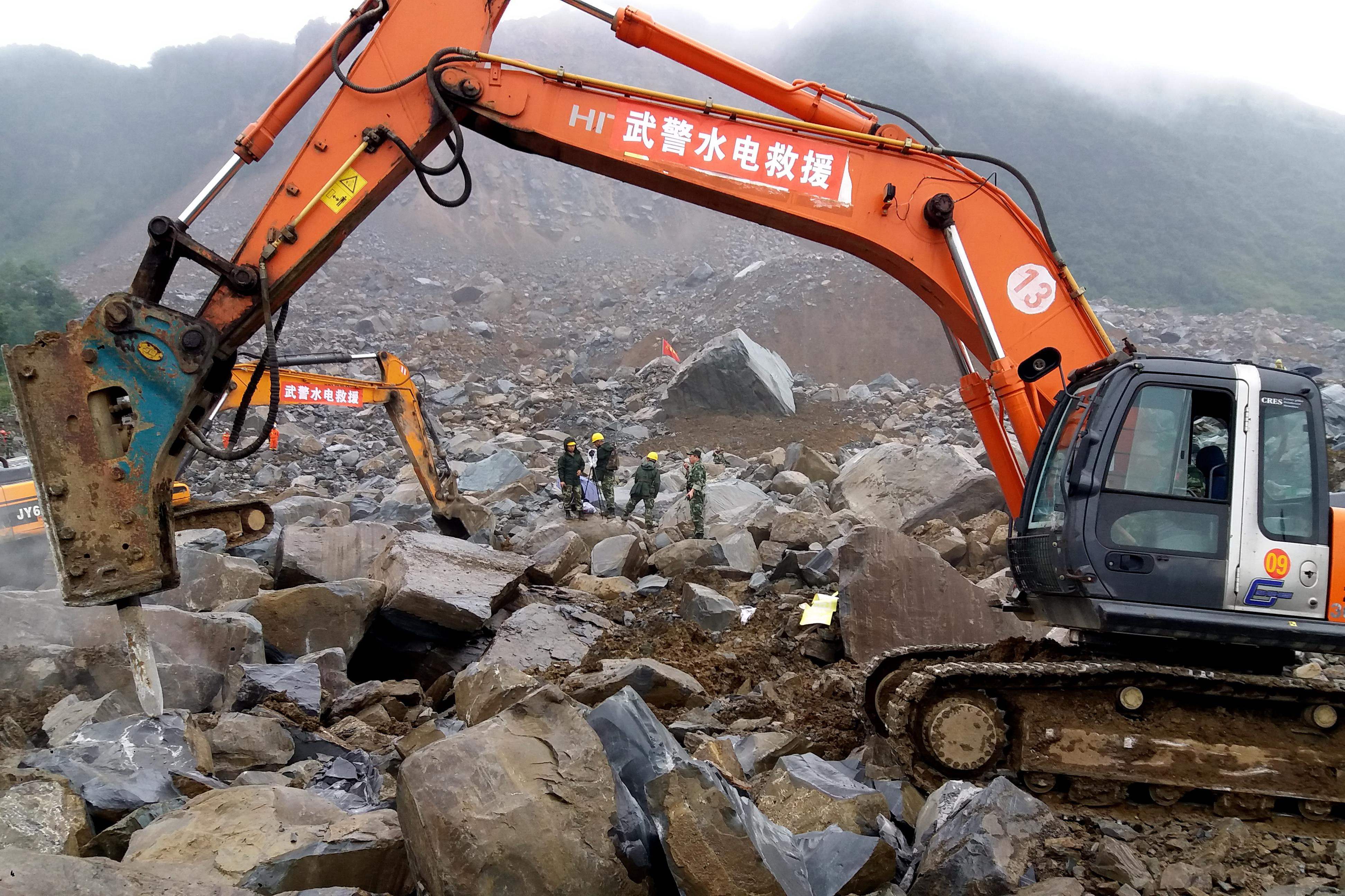 السلطات الصينية تبحث عن المفقودين فى الانهيارات الأرضية