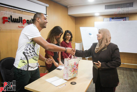 الشيف علاء الشربينى يسلم جوائز مسابقة مطبخ اليوم السابع (8)