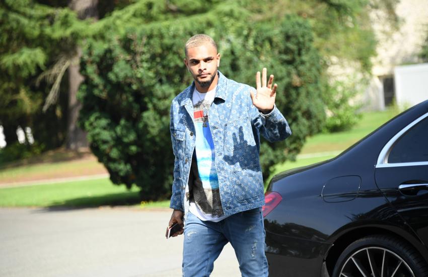 لايفين كرزاوا