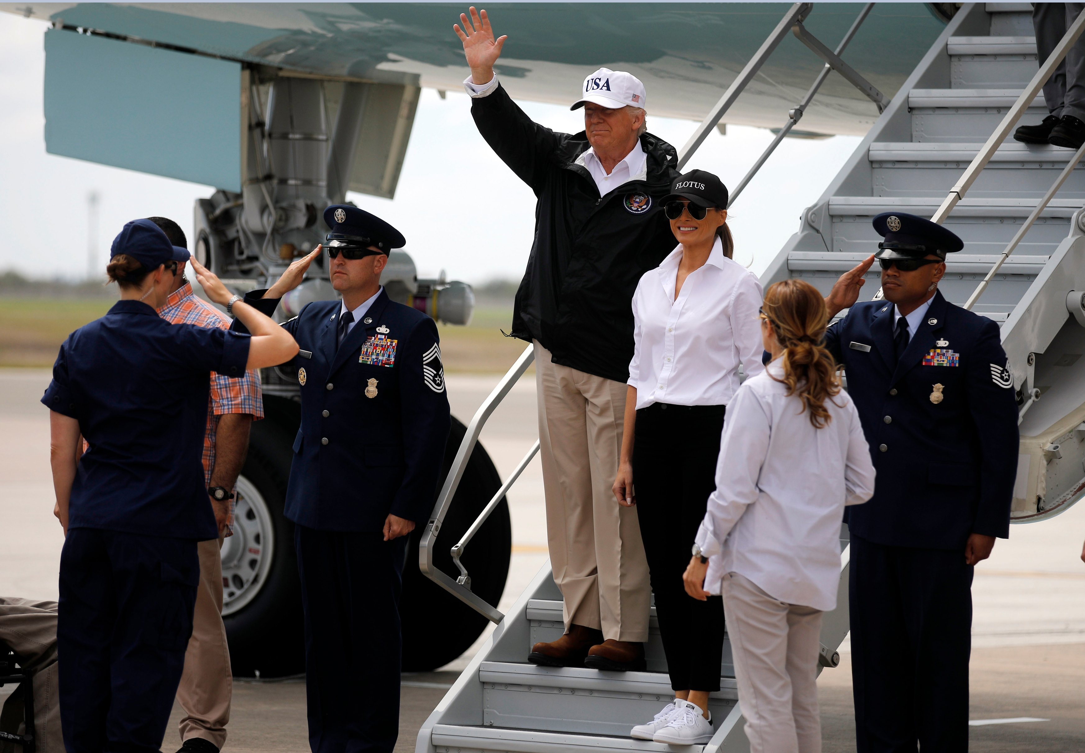 الرئيس الأمريكى وزوجته يصلان تكساس