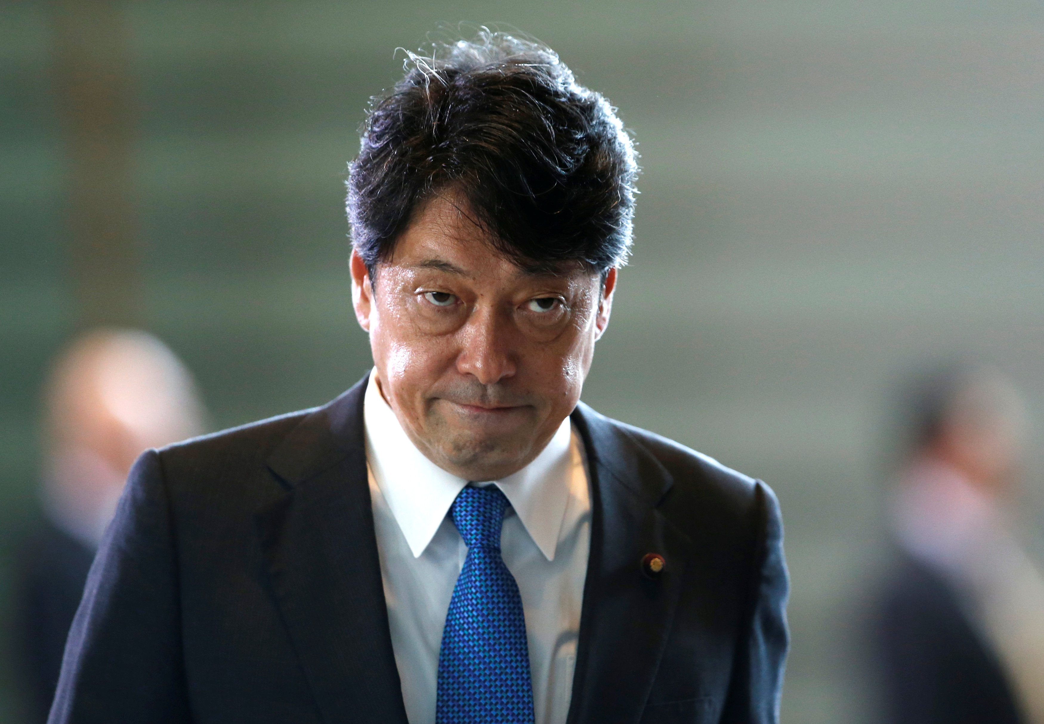 وزير الدفاع اليابانى الجديد ايتسونورى اونوديرا