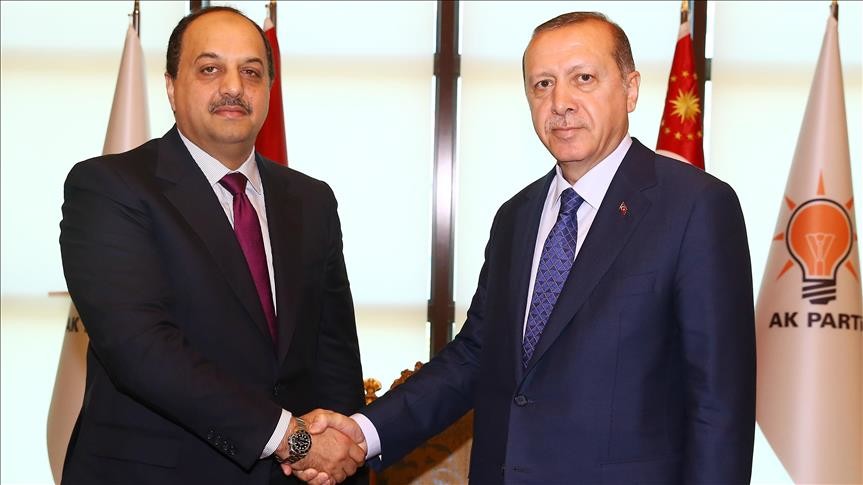 رجب طيب أردوغان، ووزير الدولة القطري لشؤون الدفاع، خالد العطية