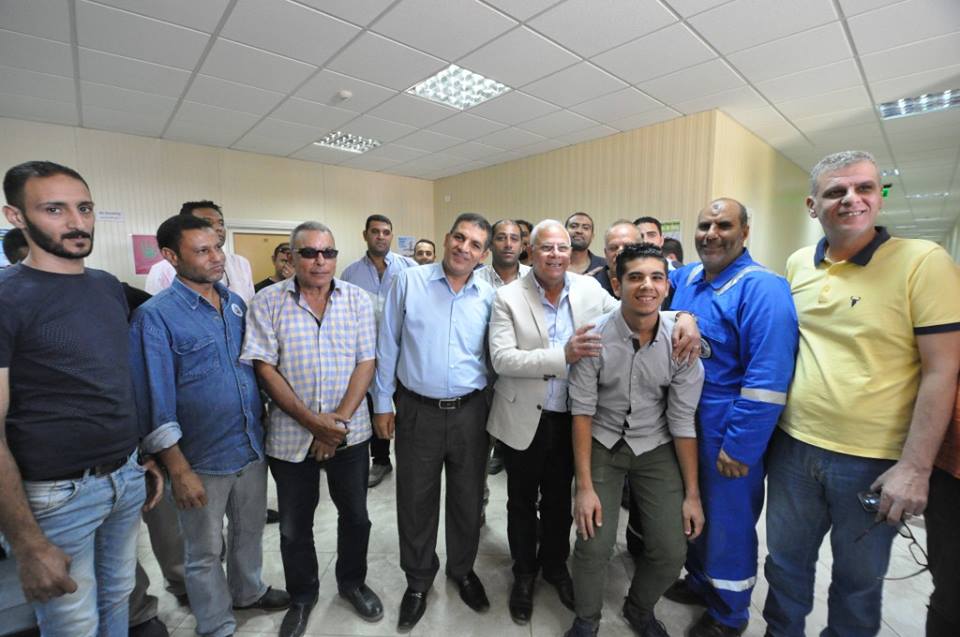 محافظ بورسعيد والعاملون بحقل ظهر