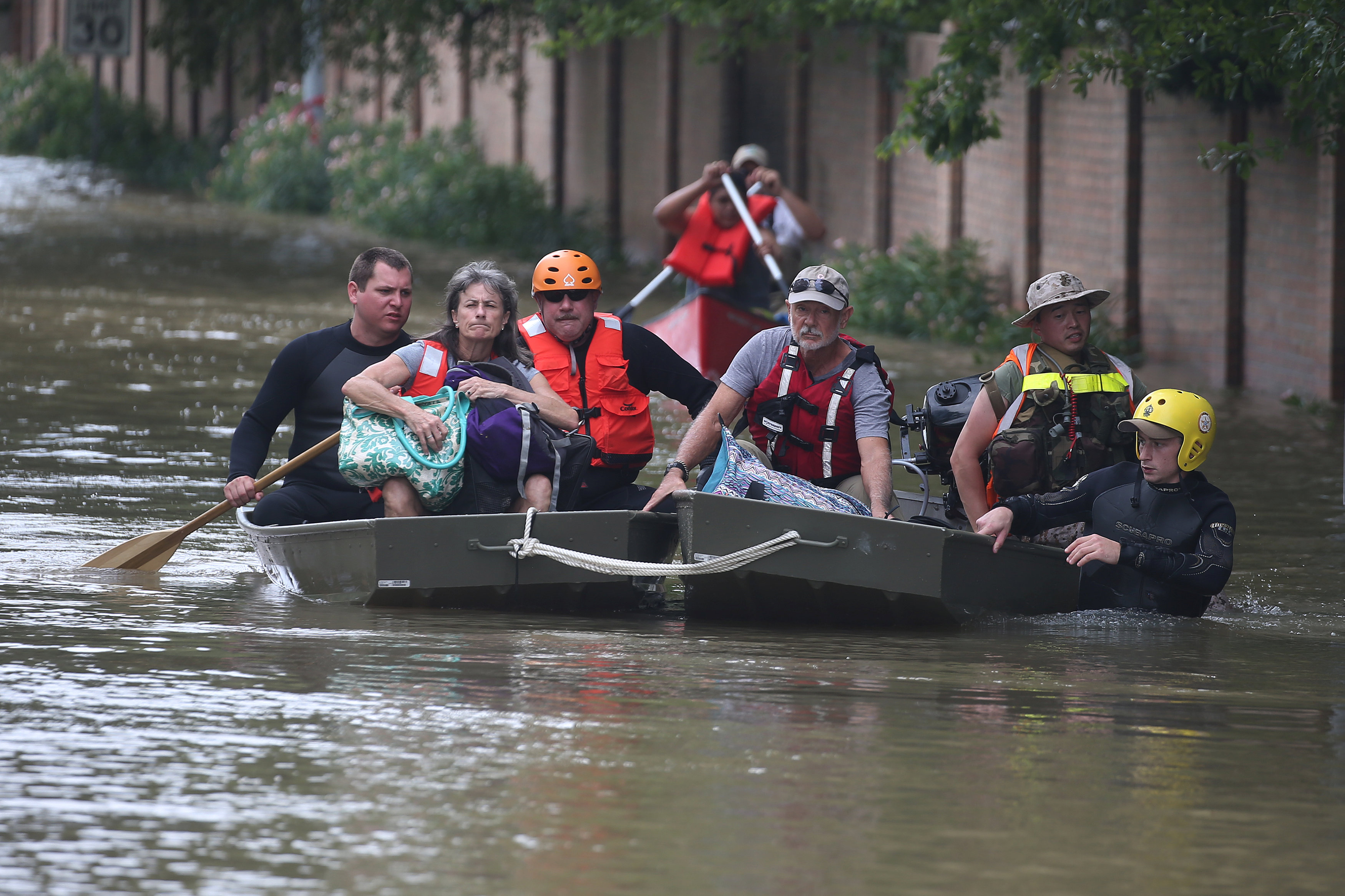 قارب يحمل أشخاص بولاية تكساس
