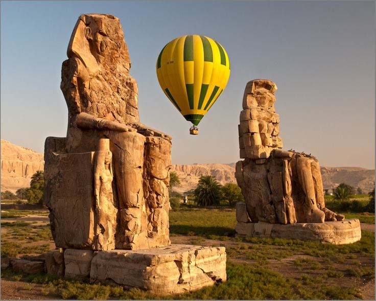 1- تمثالى ممنون أبرز مواقع الترفية الفرعونية خلال عيد الأضحى