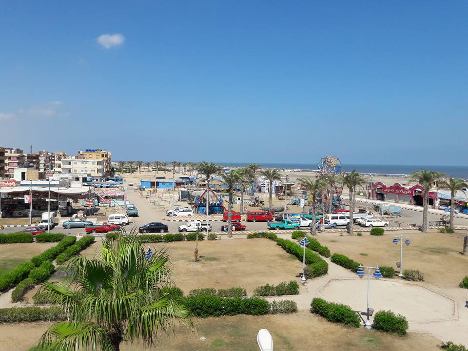 4- منظر جمالى لاحد الشواطئ بالمصيف 
