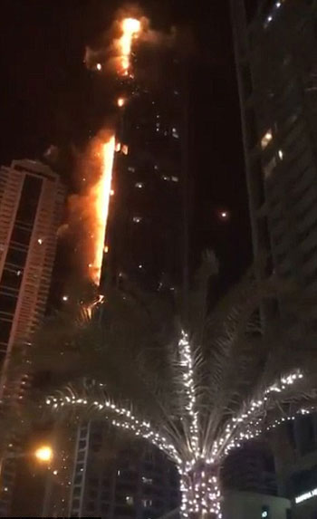 حريق هائل فى برج الشعلة الإماراتى