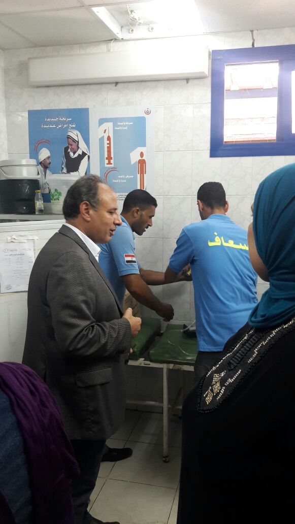 محافظ الإسكندرية يزور مستشفى أبو قير العام (7)