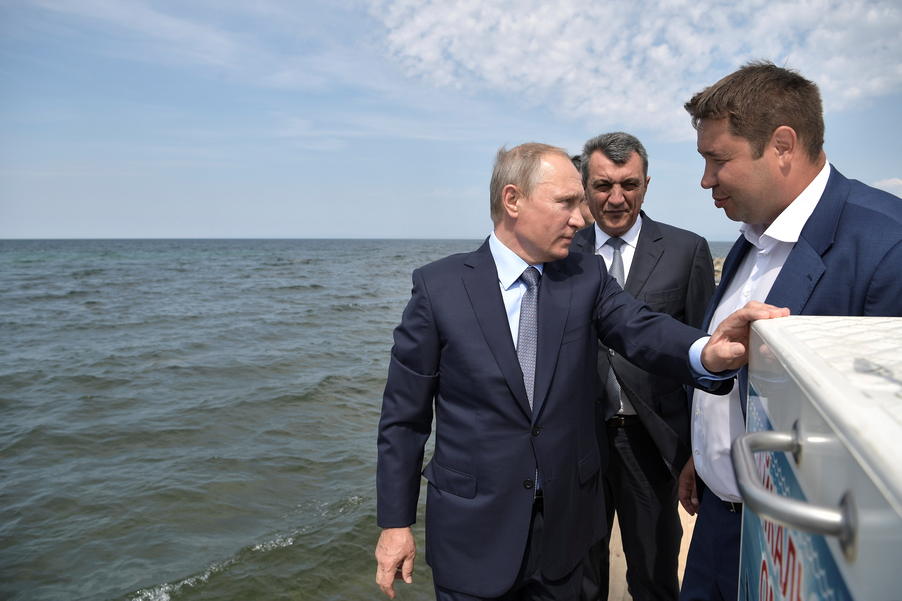 الرئيس الروسى يزور محمية بايكال الطبيعية بجمهورية بورياتيا