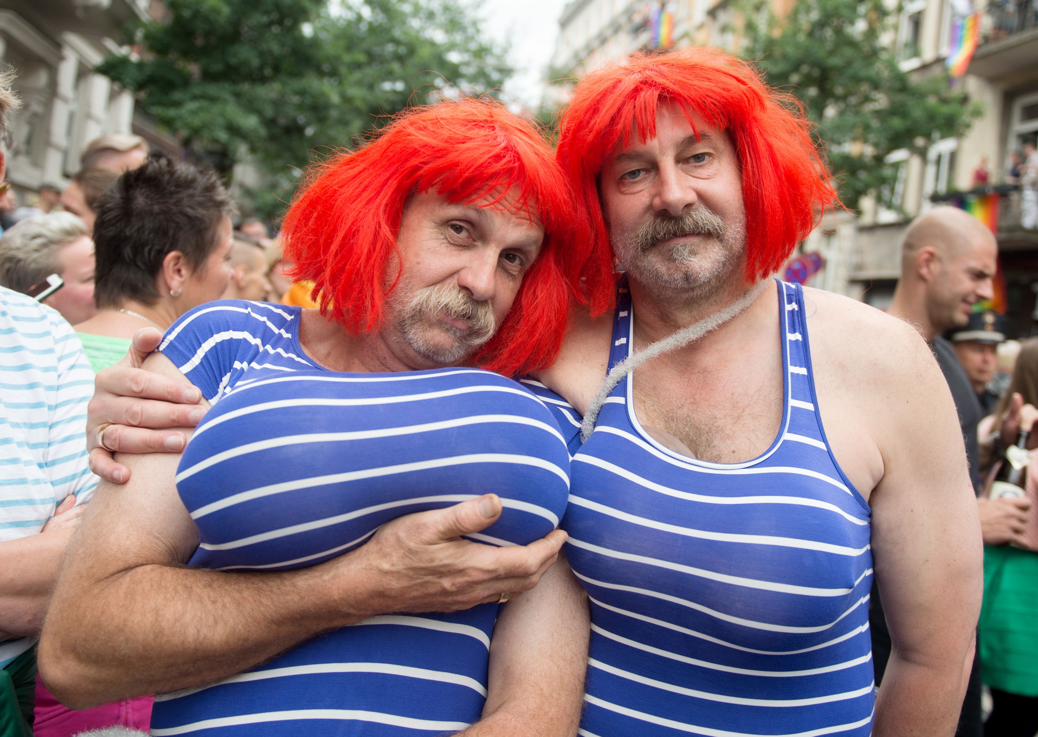 مثليين يحتفلون بموكبهم السنوى فى ألمانيا