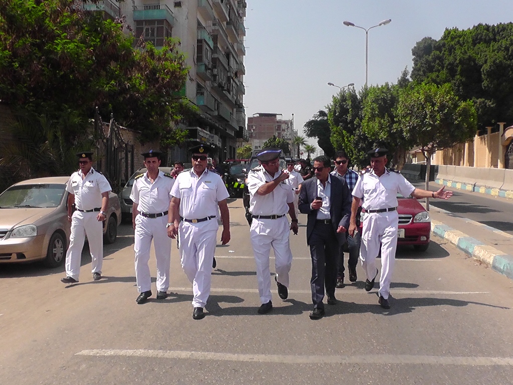 مدير امن الاسماعيلية يقود حملة على طريق البلاجات (2)