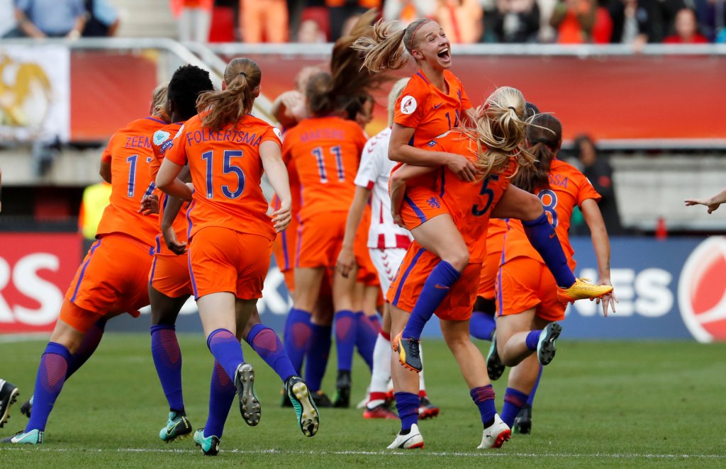 احتفال لاعبات هولندا