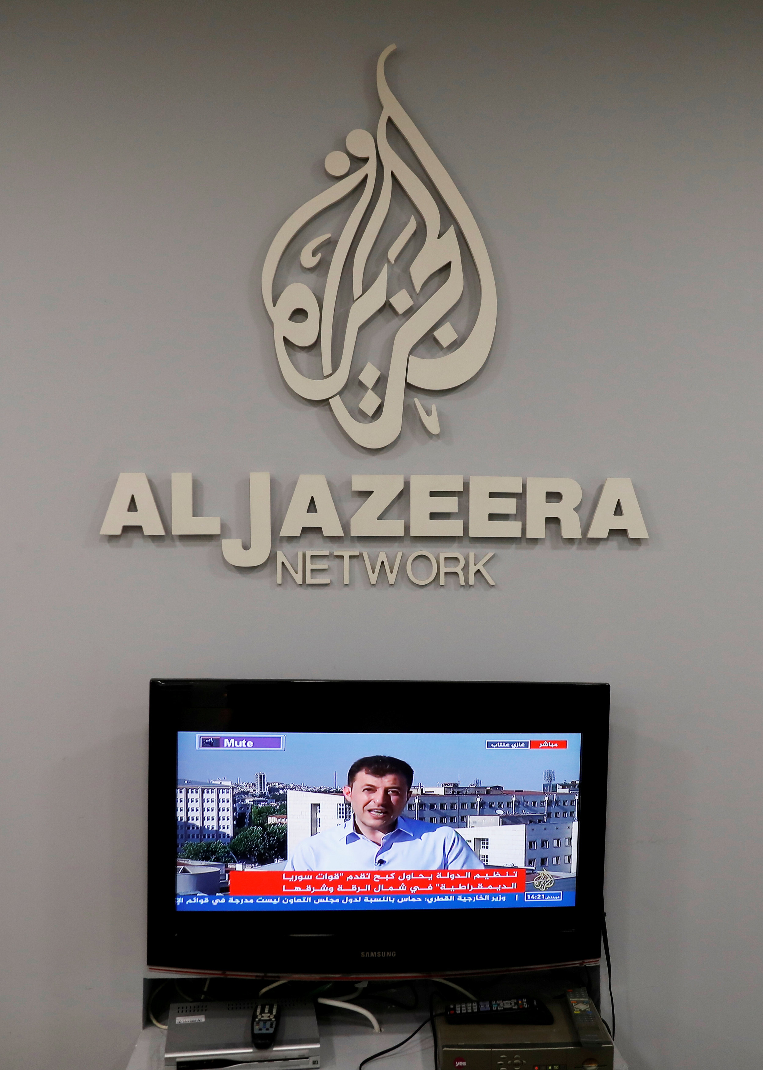 استمرار بث قناة الجزيرة من إسرائيل بشكل طبيعى