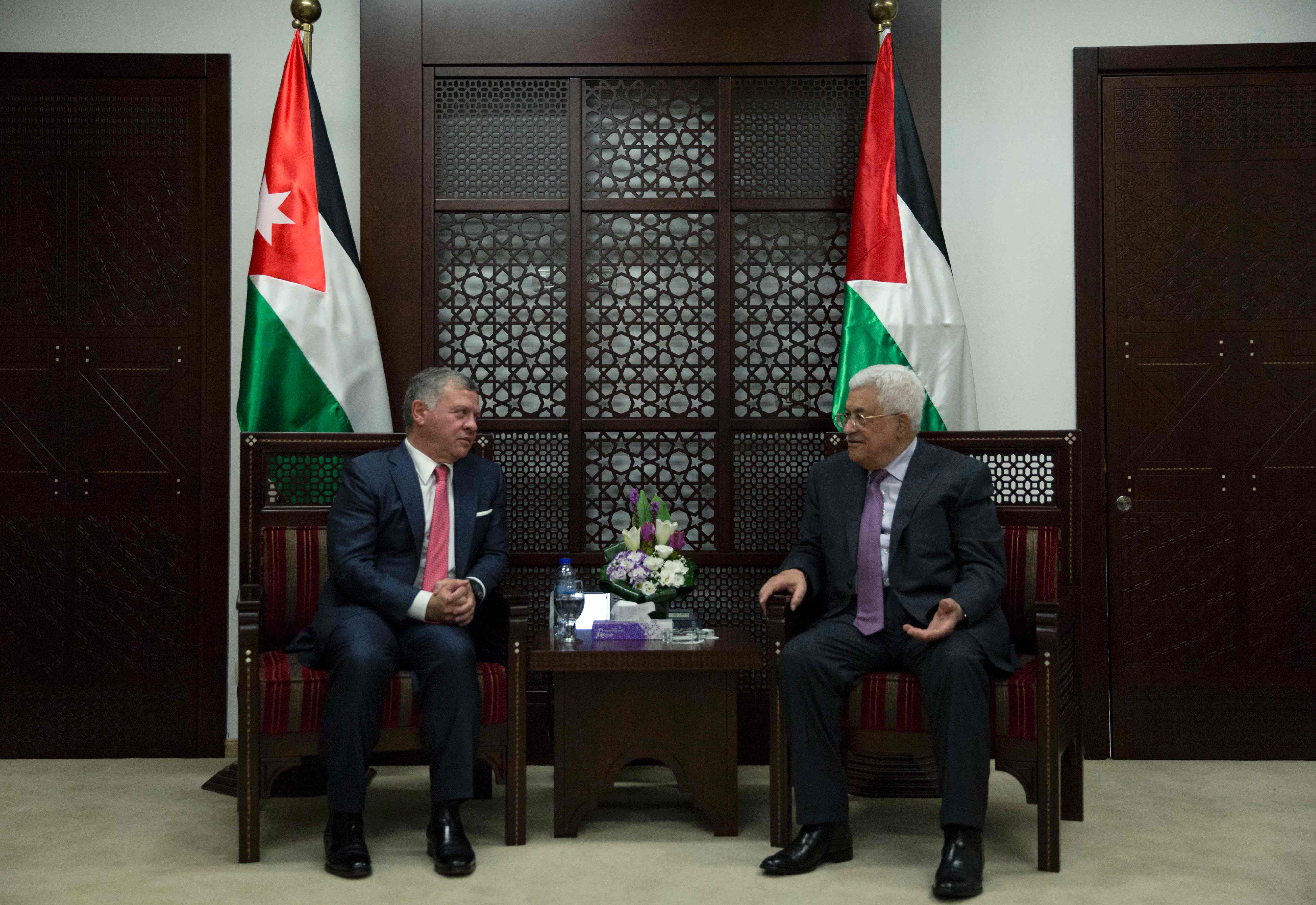 لقاء الرئيس الفلسطينى وملك الأردن فى الضفة الغربية
