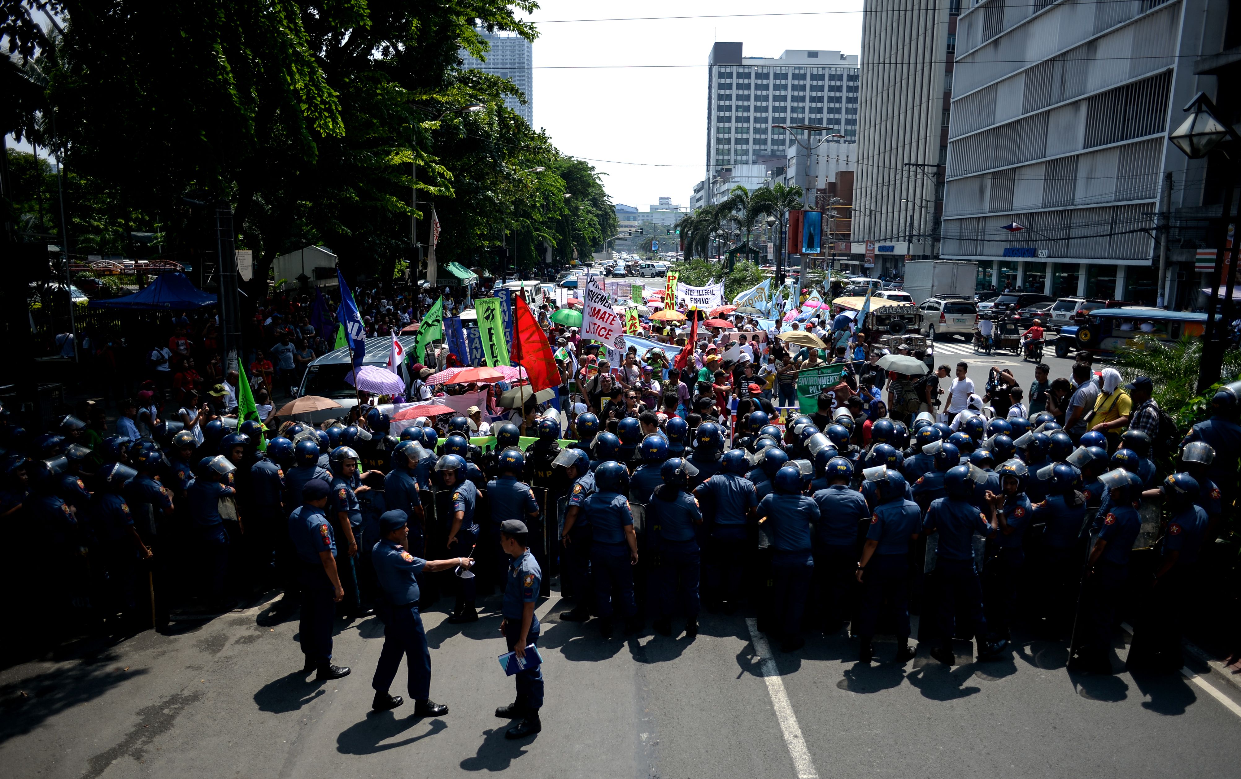 الشرطة الفلبينية تواجه مظاهرات ضد آسيان