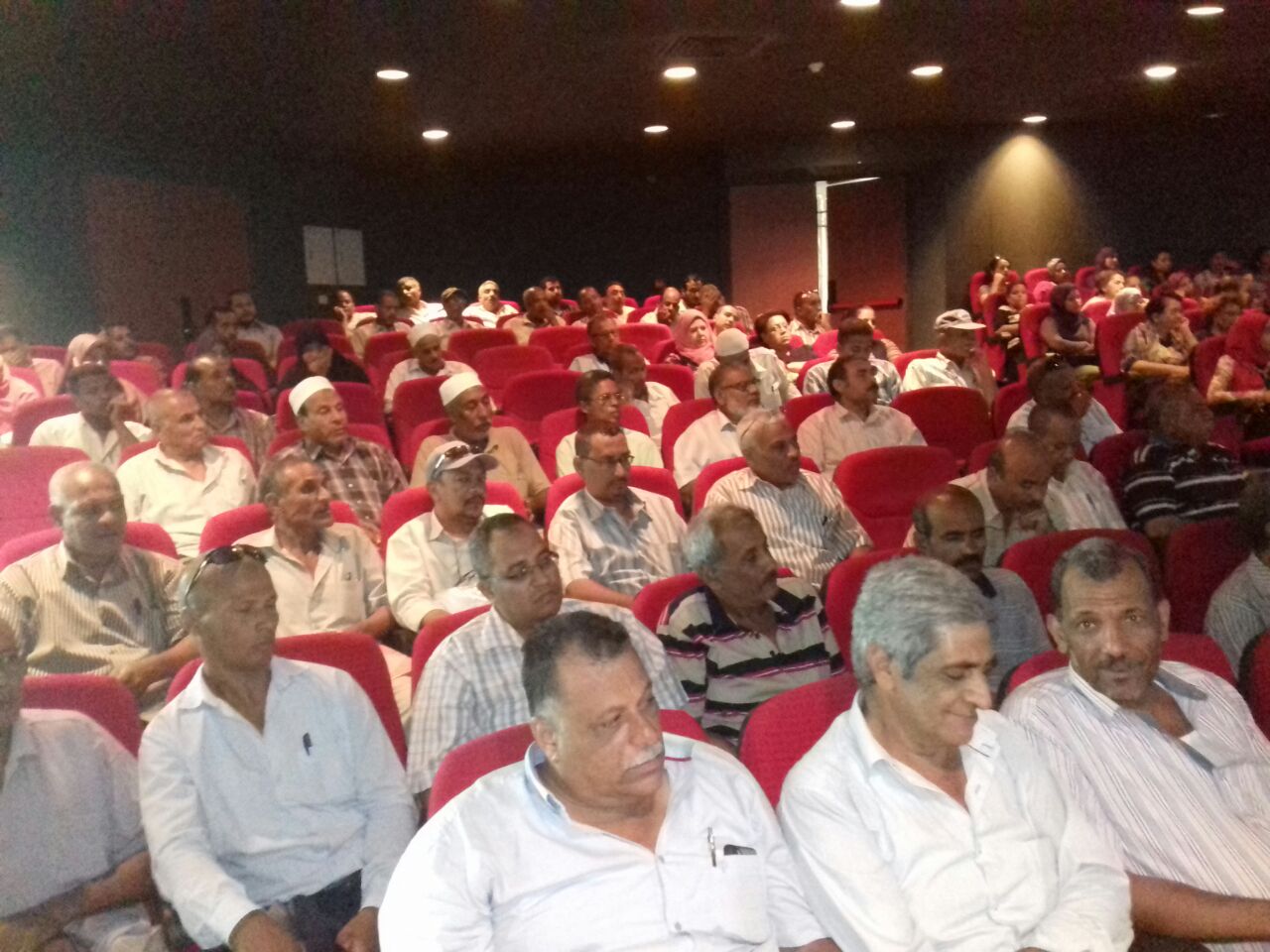   الموظفين يستعدون لمراجعة بيانات 58 الف اسرة بالضمان