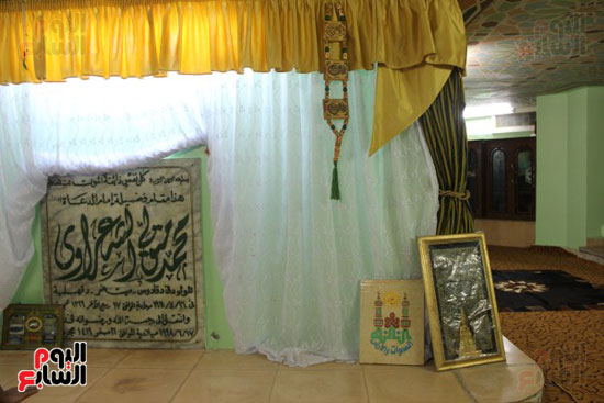 قبر الشيح يستقبل الزوار يومي