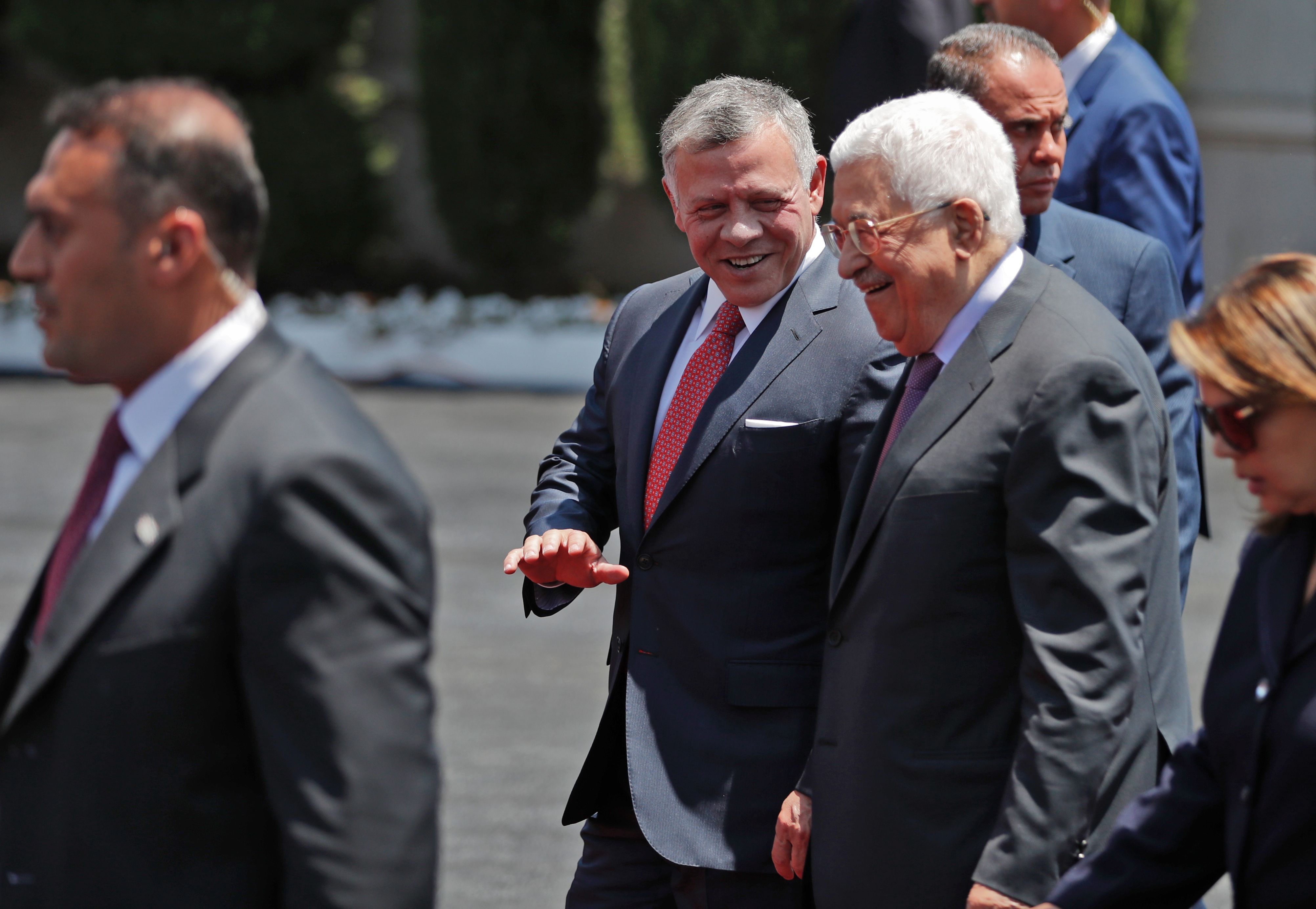 نقاش وضحك متبادل بين رئيس فلسطين وملك الأردن