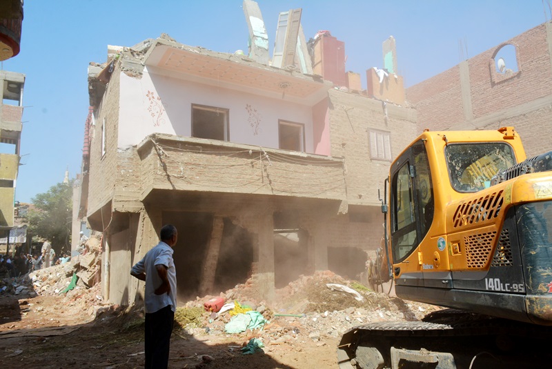 تفقد رفع انقاض المنزل المنهار بسفلاق (5)