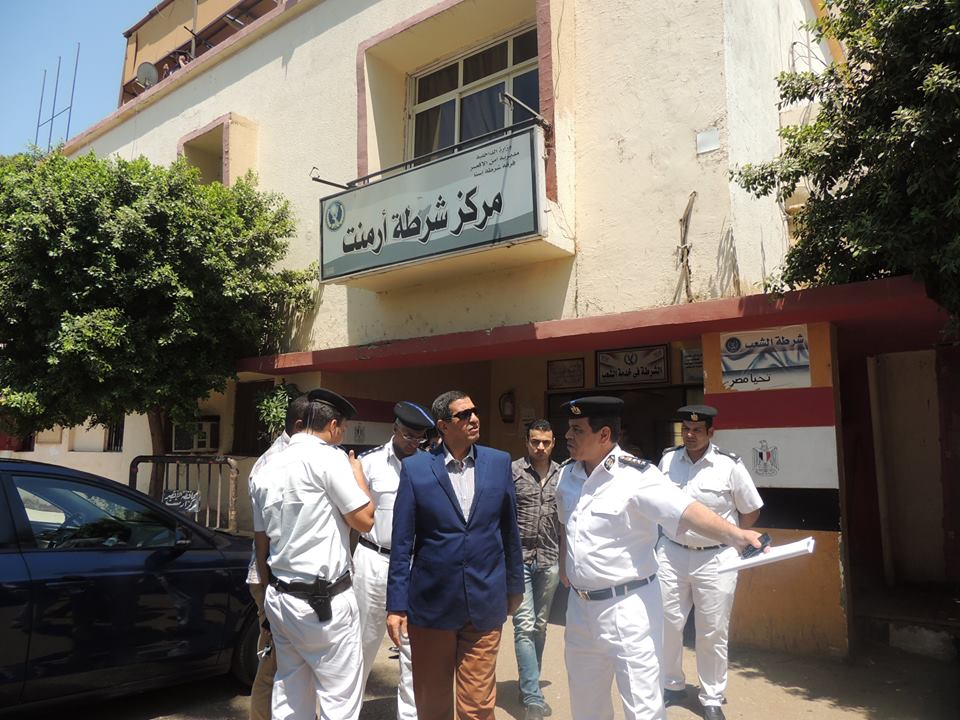  مدير أمن الأقصر يتفقد مركز شرطة أرمنت غربي المحافظة