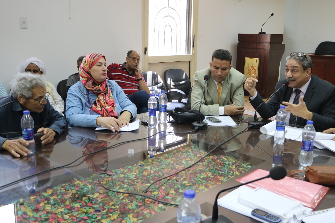 عامر يلتقي الأمانة العامة لمؤتمر أدباء مصر (5)