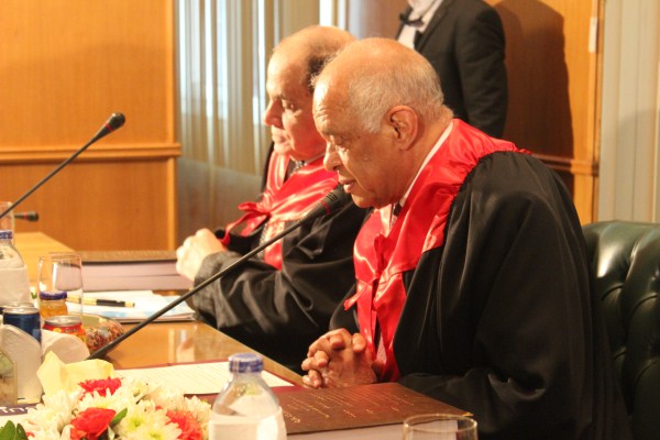 الدكتور على عبد العال رئيس مجلس النواب خلال مناقشة رسالة الدكتوراة