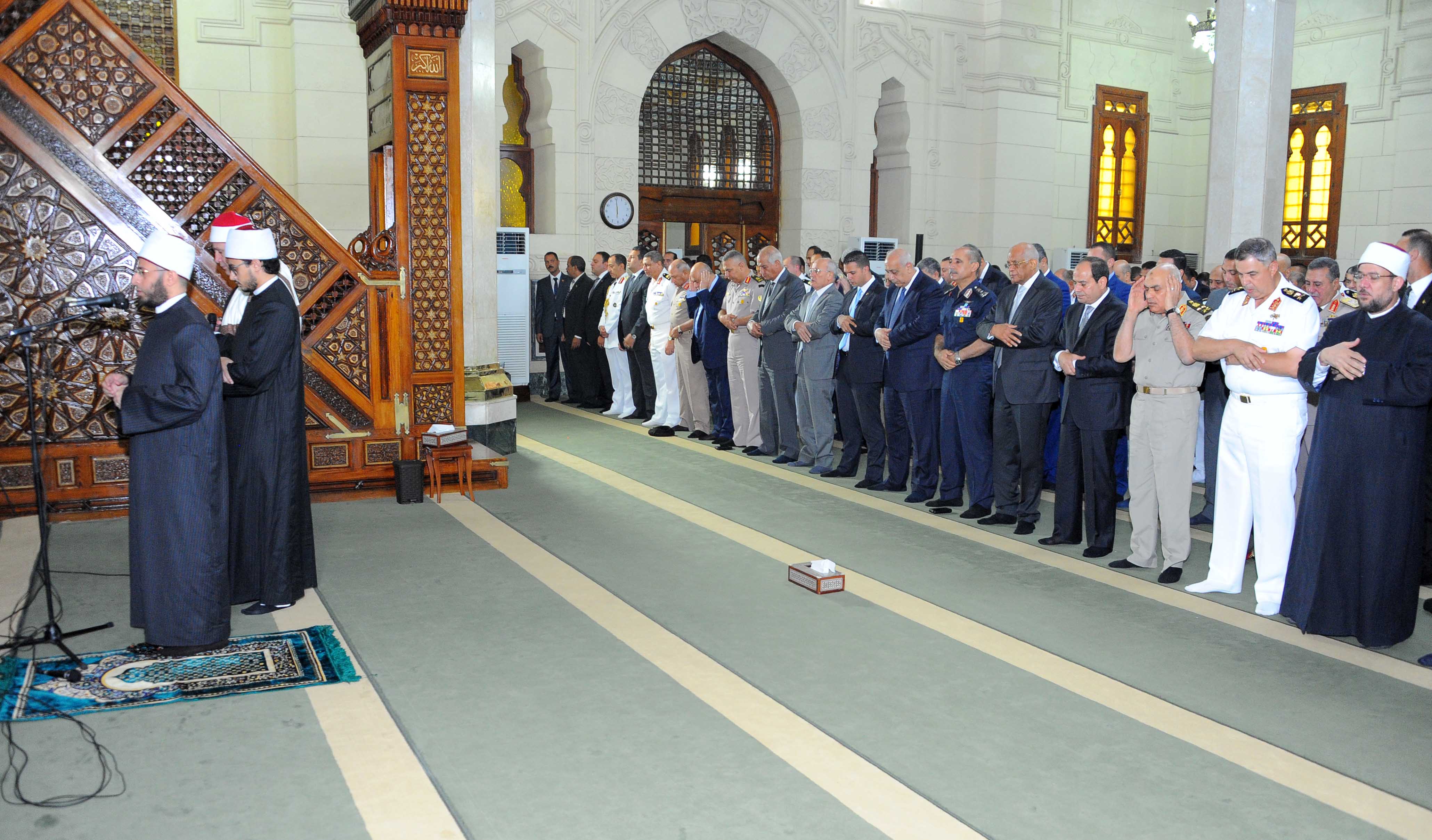 الرئيس السيسى وكبار رجال الدولة يؤدون صلاة عيد الأضحى المبارك (3)