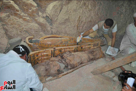 توابيت مكتشفة بدراع أبو النجا فى مقبرة أوسرحات