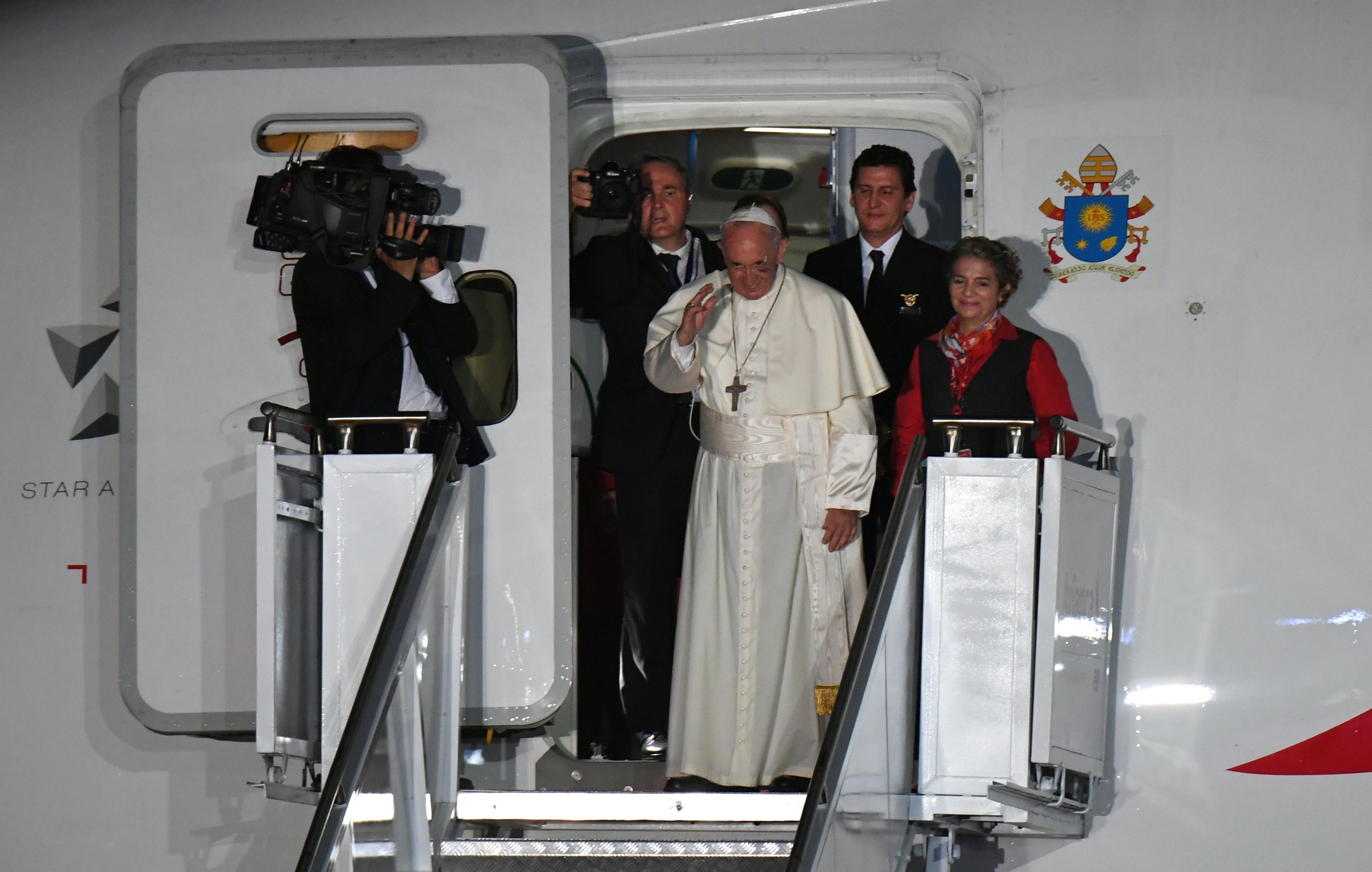 البابا فرنسيس يغادر كولومبيا