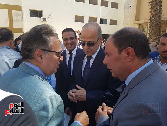 وصول وزير الصحة لمستشفى أبو المنجا بشبرا الخيمة