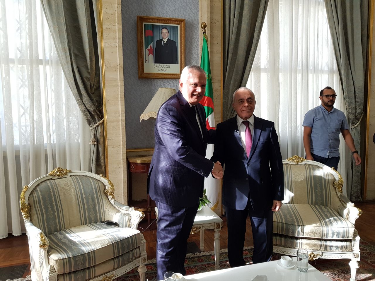 العرابى يلتقى رئيس البرلمان الجزائرى (2)