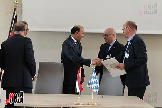 مهاب مميش - توقيع اتفاقيه البافاريا (2)