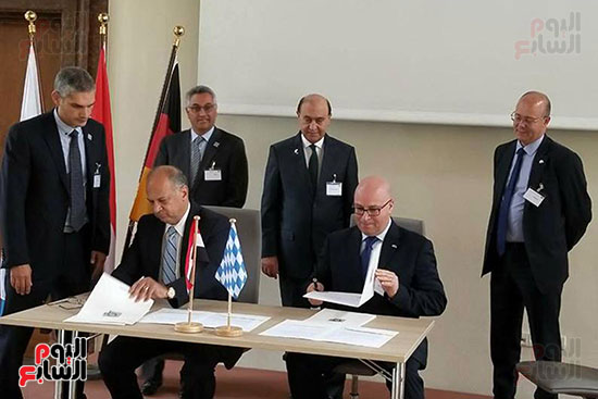 مهاب مميش - توقيع اتفاقيه البافاريا (3)