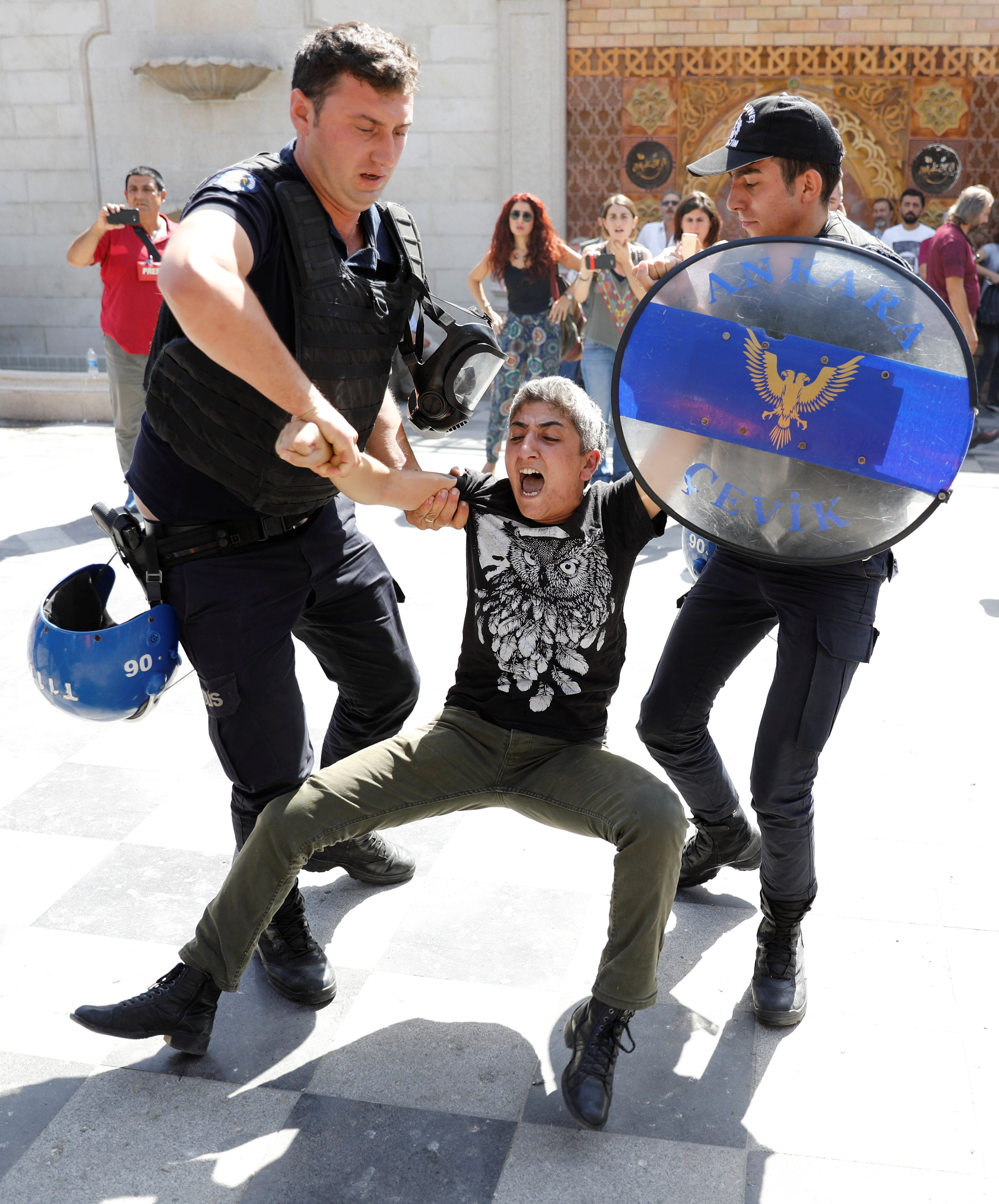 القبض على أحد المشاركين فى المظاهرة