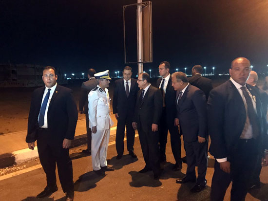 وزير الداخلية يجرى جولة تفقدية بمطار شرم الشيخ لتأمين مؤتمر الشمول المالى (5)