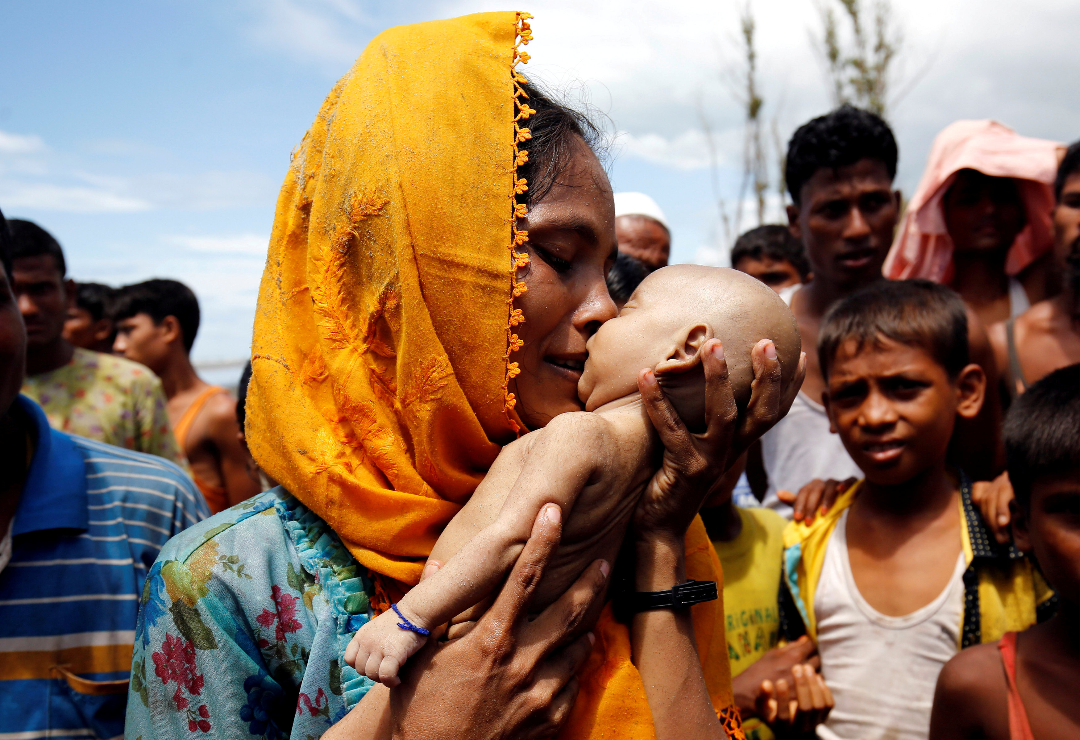 من ينقذ الروهينجا ارتفاع أعداد النازحين إلى بنجلاديش لـ400 ألف مسلم (2)