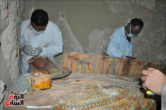 ترميمات الفريق الأثرى بمقابر دراع أبوالنجا