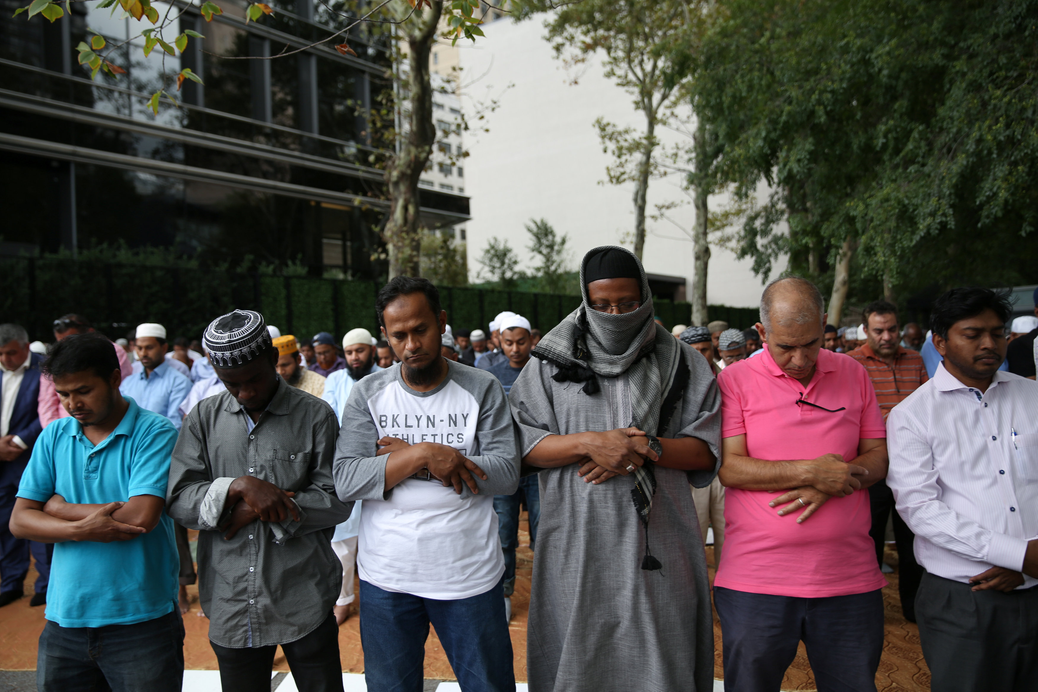 مسلمو أمريكا يؤدون الصلاة ضمن فعالية ضد العنف تجاه الروهينجا