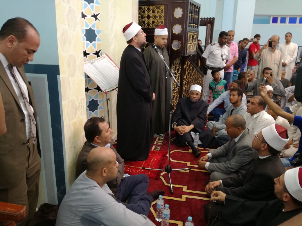 .. وزير الأوقاف يفتتح مسجد العتيق بالضبعية غرب الأقصر (1)