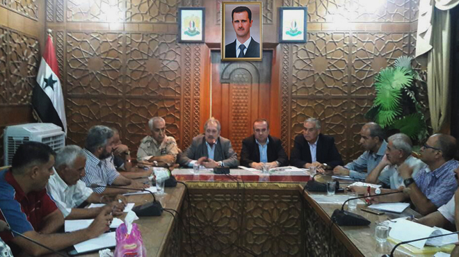 اجتماع لوزراء الحكومة السورية خلال زيارة مدينة دير الزور