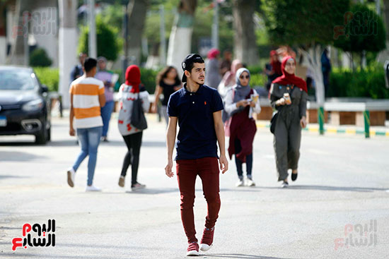 خالد عبد الغفار يشهد أداء تحية العلم وطابور عرض لطلاب جامعة عين شمس  (17)