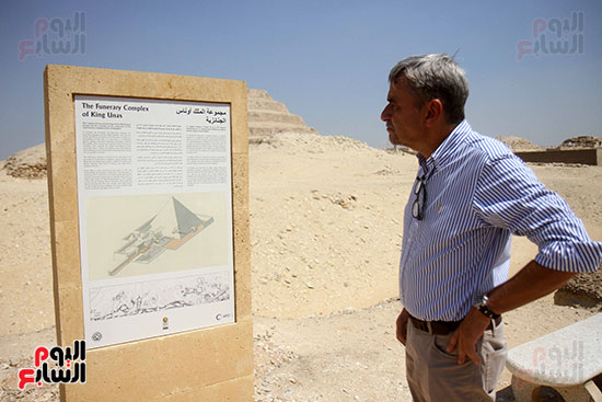 وزير الآثار يتفقد مشروع تطوير وحماية منطقة سقارة (14)