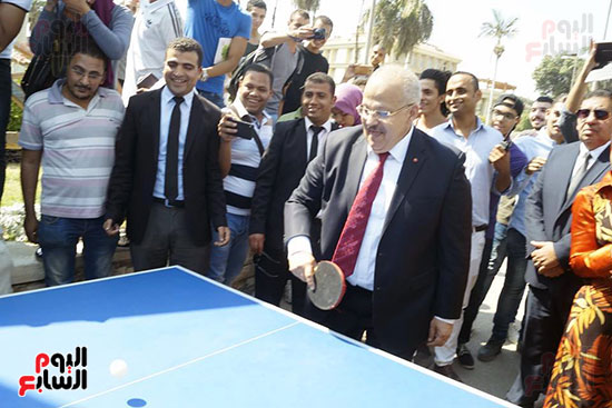 مباراة تنس طاولة بين وزير التعليم العالى ورئيس جامعة القاهرة (2)