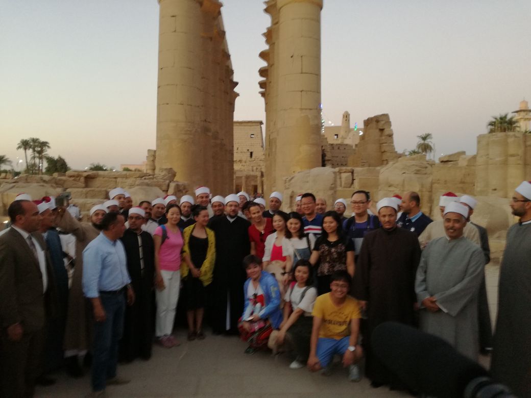 وزير الأوقاف يزور معبد الأقصر ومسجد أبو الحجاج الاقصرى (4)