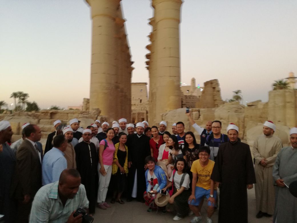 وزير الأوقاف يزور معبد الأقصر ومسجد أبو الحجاج الاقصرى (1)