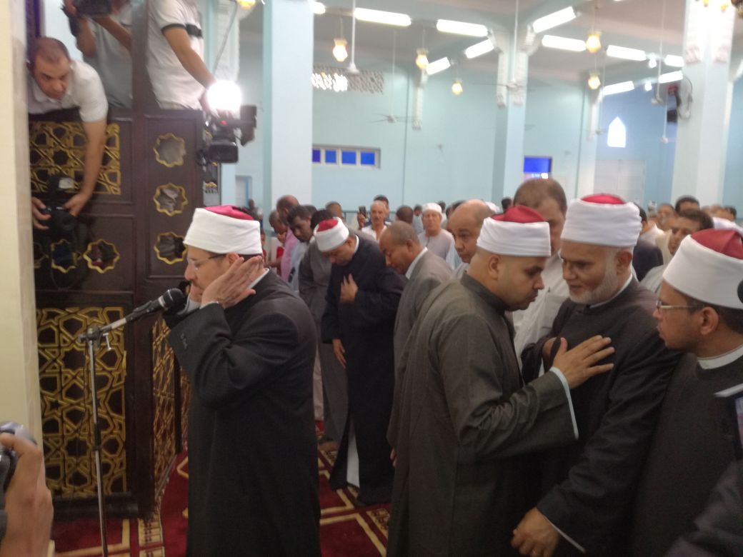 .. وزير الأوقاف يفتتح مسجد العتيق بالضبعية غرب الأقصر (4)