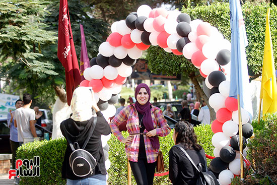 خالد عبد الغفار يشهد أداء تحية العلم وطابور عرض لطلاب جامعة عين شمس  (25)