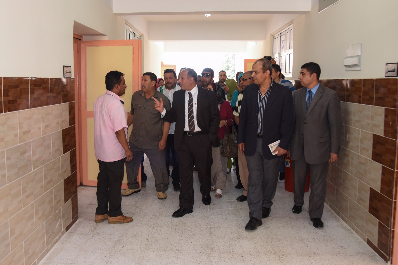 محافظ الإسكندرية يفتتح المبني الجديد بمدرسة ابن انس الرسمية الابتدائية لغات (4)