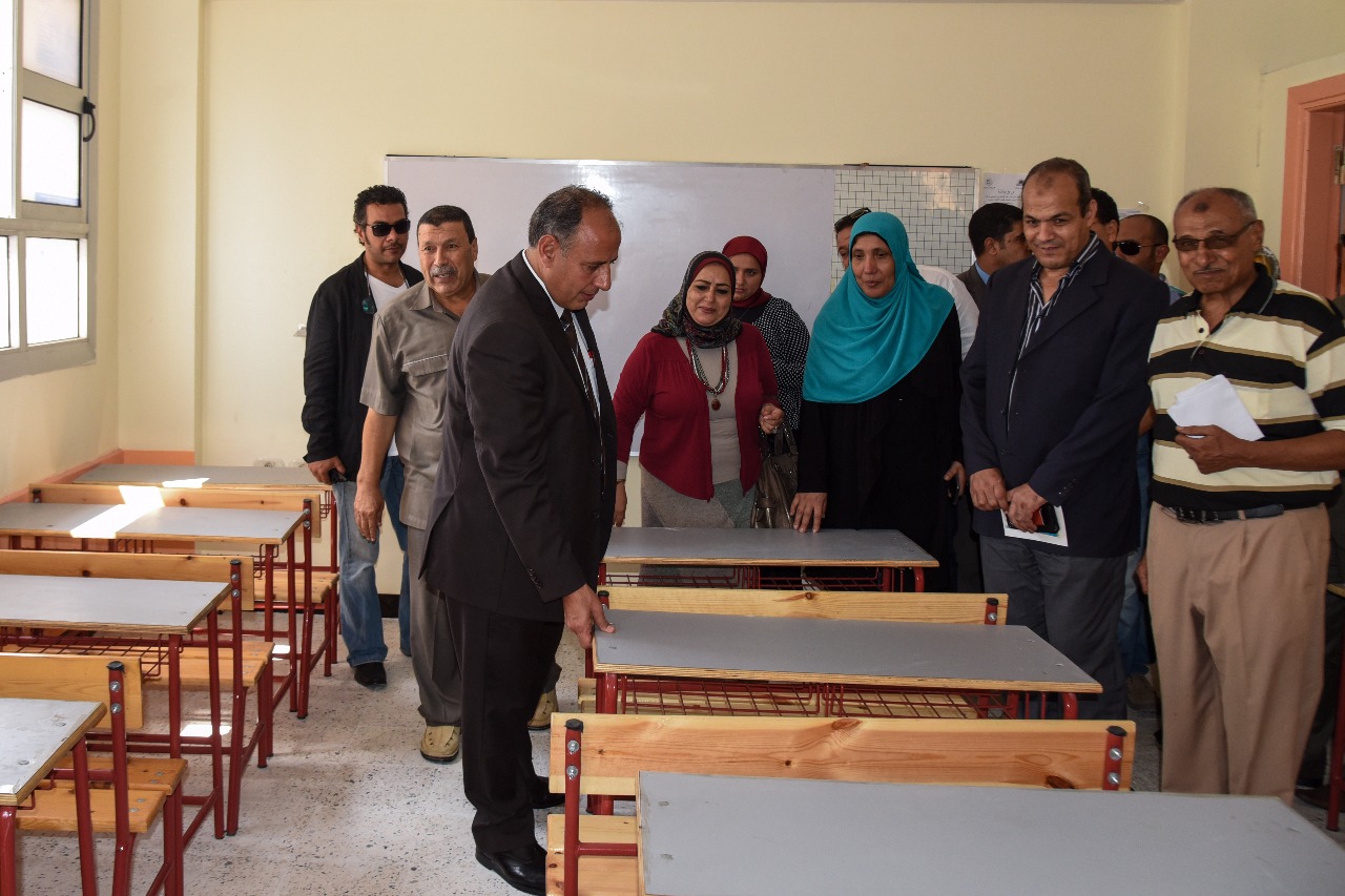 محافظ الإسكندرية يفتتح المبني الجديد بمدرسة ابن انس الرسمية الابتدائية لغات (6)