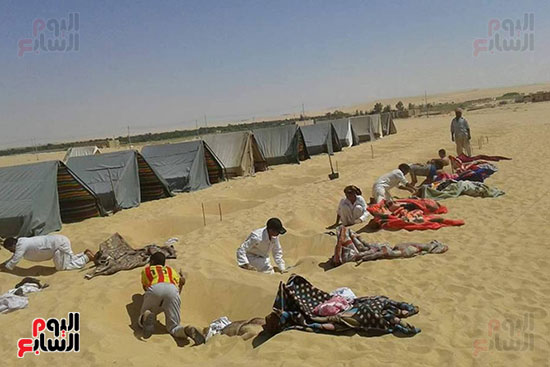 مردم أو مركز للعلاج بحمامات الرمال فى سيوة